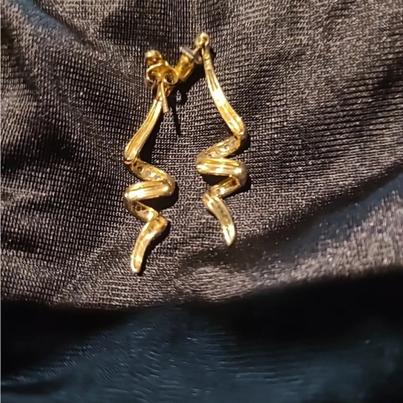 10k diamond dangle earrings - Picture 10 of 11